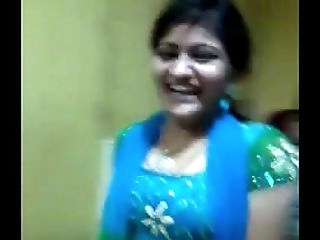 .com – indian amateur girls dancing